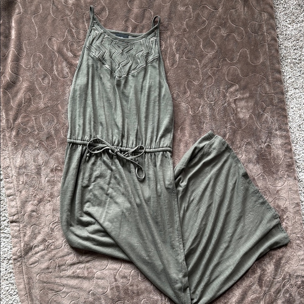 Target maxi dress. Gently used. Olive. Elastic waist band. Size xs.